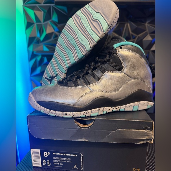 Jordan 10 Retro 30th Anniversary - Picture 1 of 11